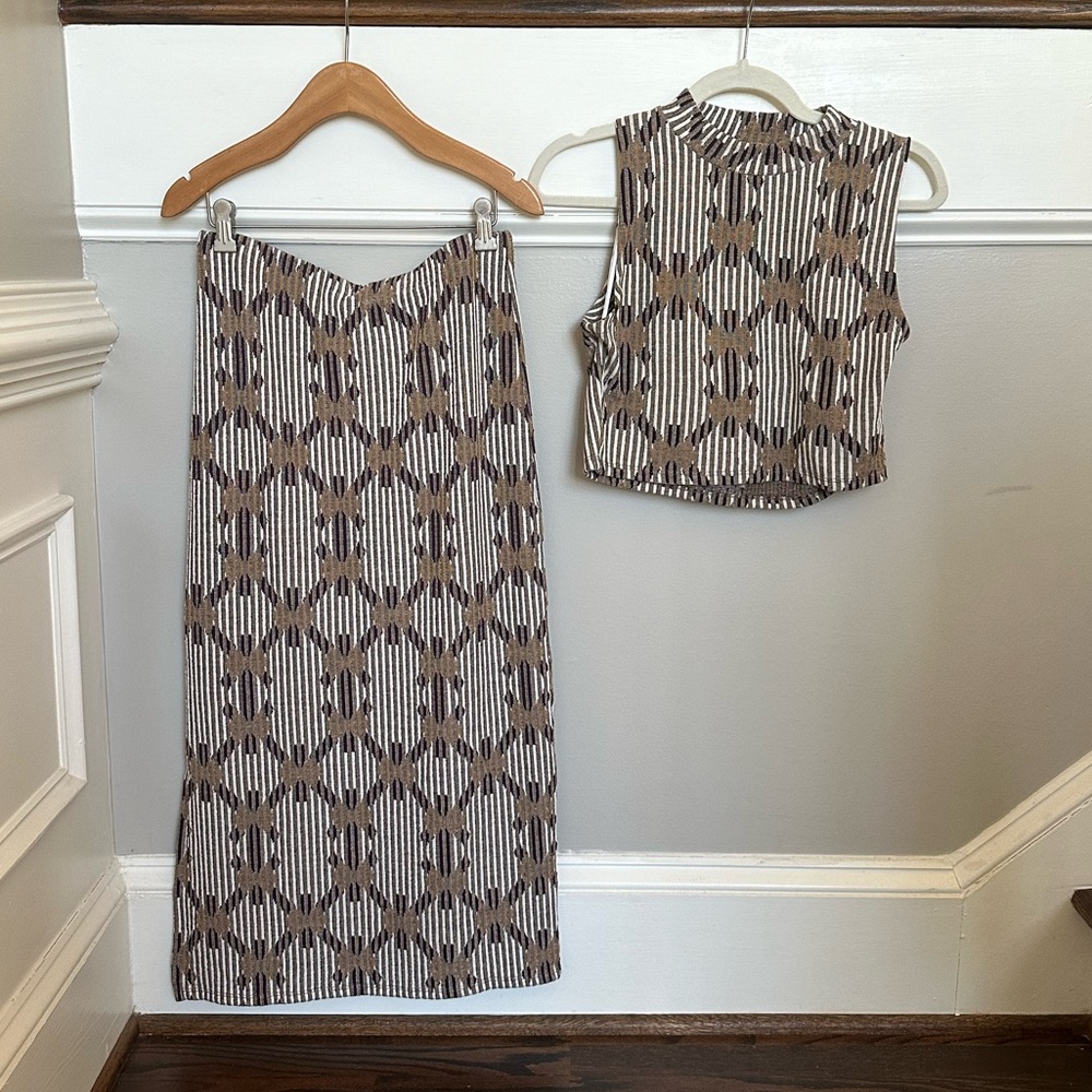 Anthropologie. 2-piece set. Size Small